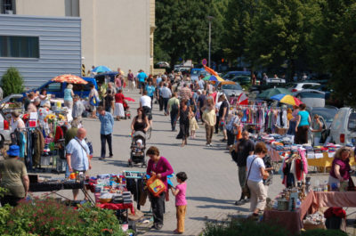 Sonntags-Flohmarkt